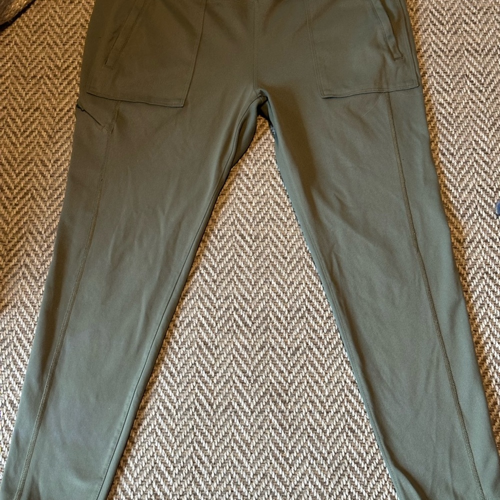 Green Leggings with Durable Fabric and Versatile Design large